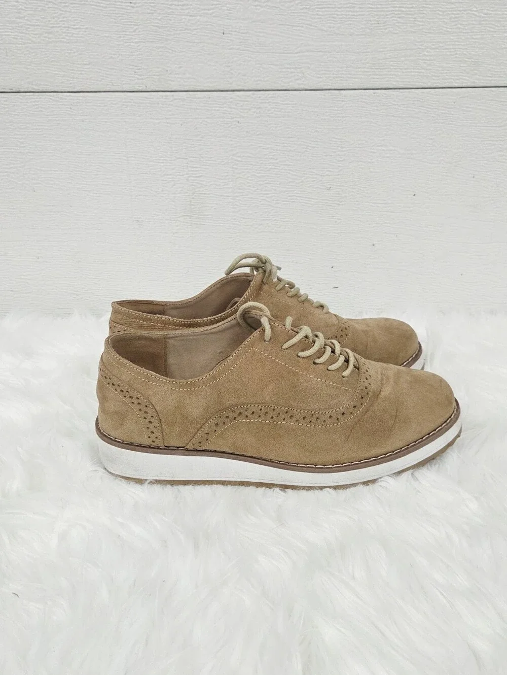 Torrid 8 extra wide fabric Suede Wingtip Oxford Shoes in Tan
